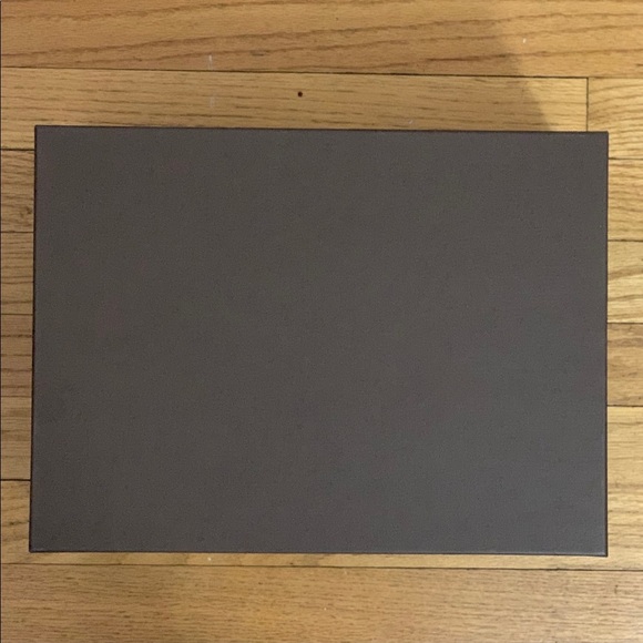 LOUIS VUITTON Gift Box - Picture 4 of 5
